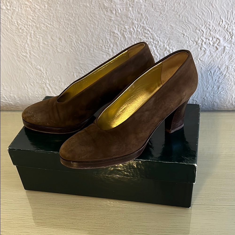 Vintage Brown Suede Heels with Chunky Heel